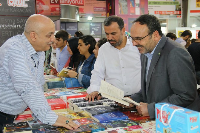 Kitap fuarının en büyük eksiği İslami yayınevleri