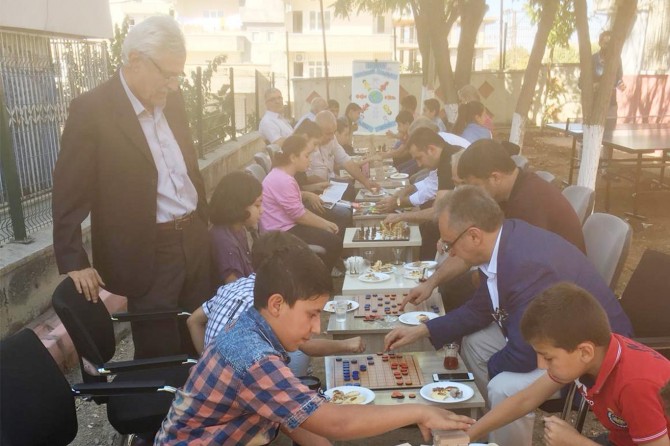 Çocuklar ile yaşlılar arasında etkinlik düzenlendi