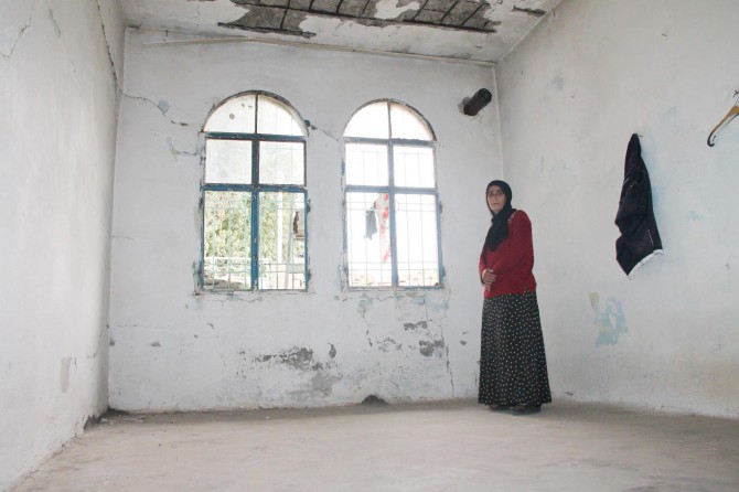 Uyuşturucunun yuvasını dağıttığı anne yardım bekliyor