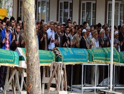 Birileri Toplumu Cinnete Sürüklüyor