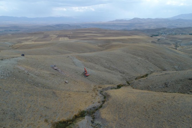 VASKİ Üçgen Mahallesi'ne yeterli içme suyu vermek için çalışmalara başladı