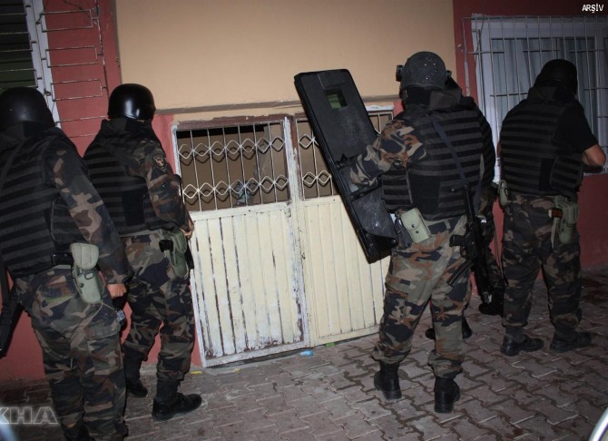 Mêrdîn navend operasyona PKKê: 13 binçavî