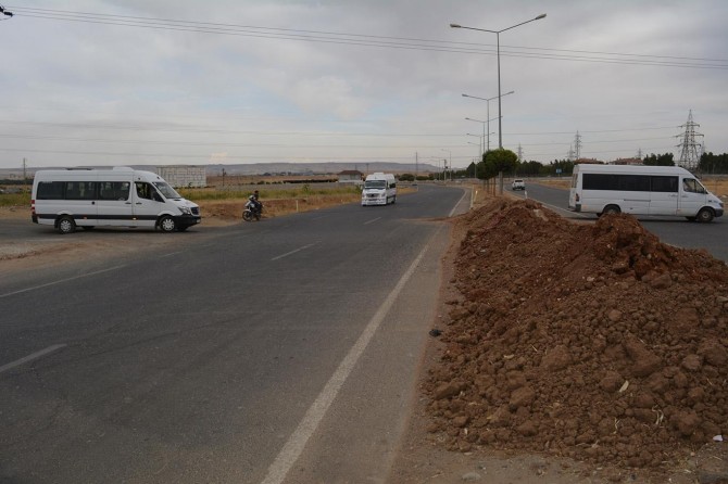 ​Kontrolsüz kavşak kapatılınca tehlike daha da büyüdü