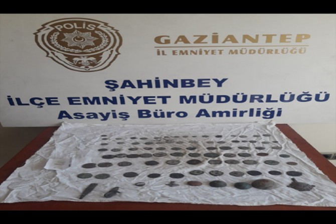 Gaziantep'te uyuşturucu operasyonunda tarihi eser ele geçirildi