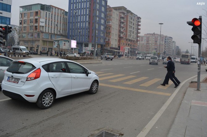 Trafik kurallarına uymayan sürücülere ceza uyarısı