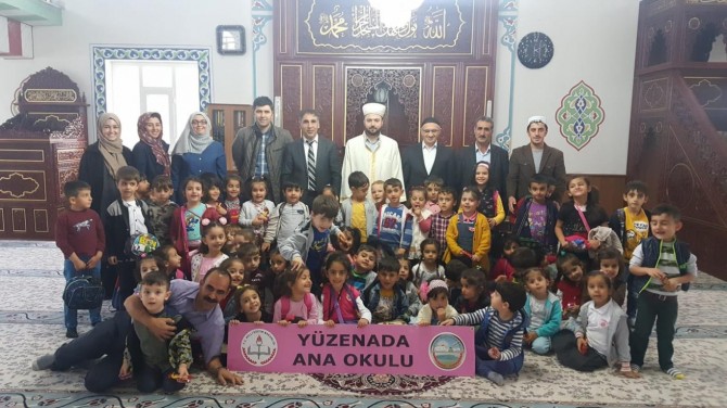 Dini değerleri öğretmek için öğrencilerimizi cami ile buluşturduk