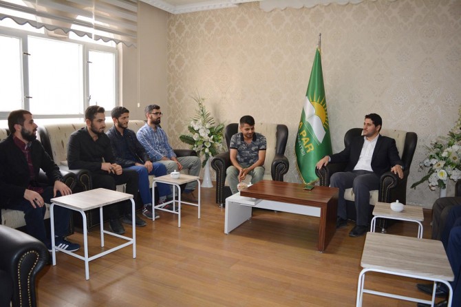 ​Üniversite öğrencileri ulaşım sıkıntısını HÜDA PAR yetkililerine anlattı