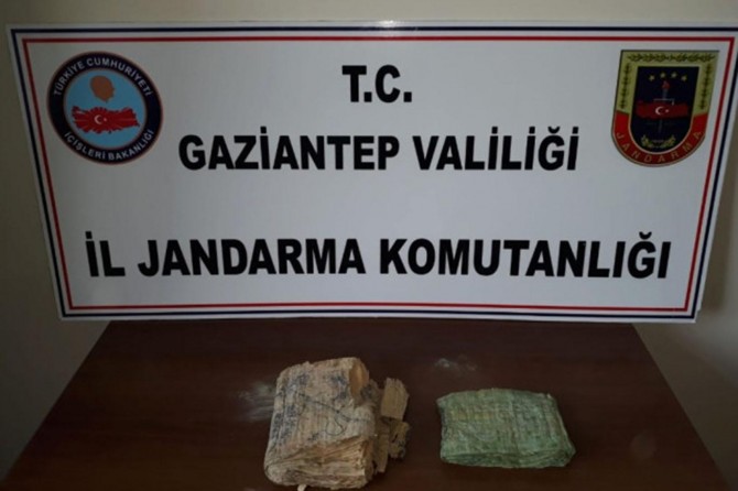 Gaziantep'te İbranice el yazması kitap ele geçirildi