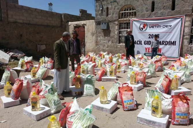 Yetîm-Dera Ewrûpa li Yemena ku lê ji birçîbûnê mirin çêdibin alîkarîyê belav kir