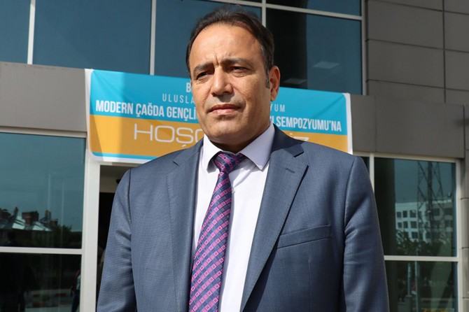 Geleceğin yöneticileri olan gençlerimizi en iyi şekilde yetiştirmeliyiz