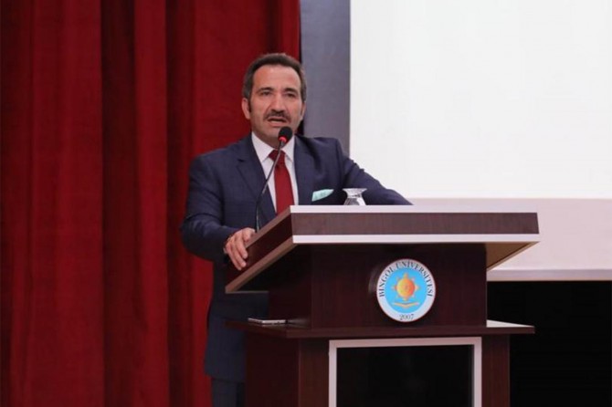 Kafamızda ilim bileğimizde icraat olmalı