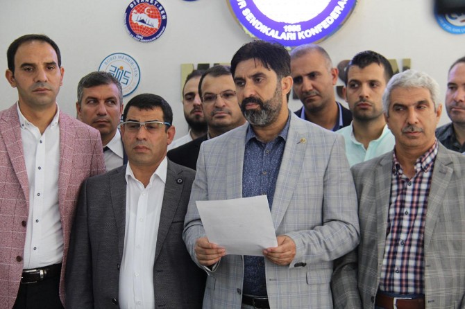 Öğrenci andı toplumsal birliğe ağır bir darbedir