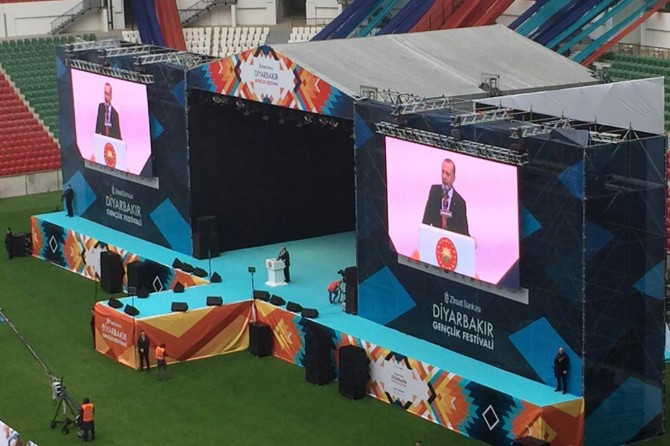 Cumhurbaşkanı Erdoğan Diyarbakır'dan birlik ve beraberlik mesajı