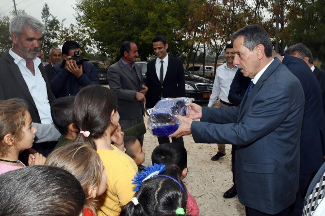 Huzurevinden öğrencilere hediye