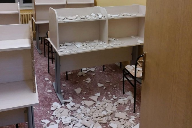 ​Bingöl Solhan'da tavan alçısı öğrencilerin üzerine düştü: 3 yaralı