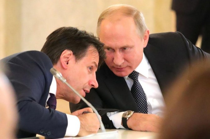 Putin: Silahlanmanın büyümesini sınırlayacak bir şey kalmadı