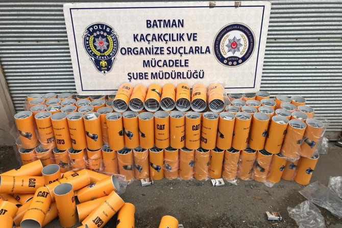 Batman’da uyuşturucu ile kaçak sigara ele geçirildi