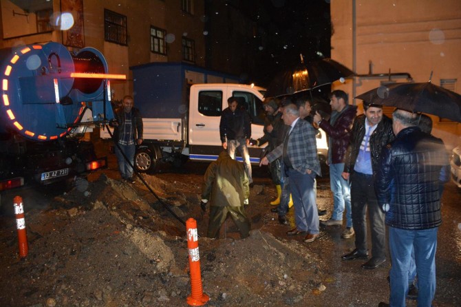 Tatvan'da su baskınlarına müdahale