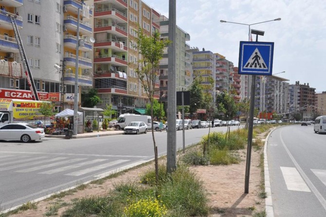 Trafikte yayalara ilk geçiş hakkı verildi