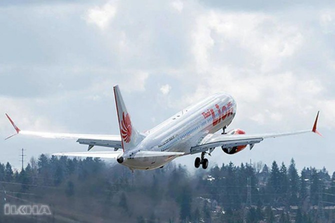 Boing 737 plane crashes in Indonesia