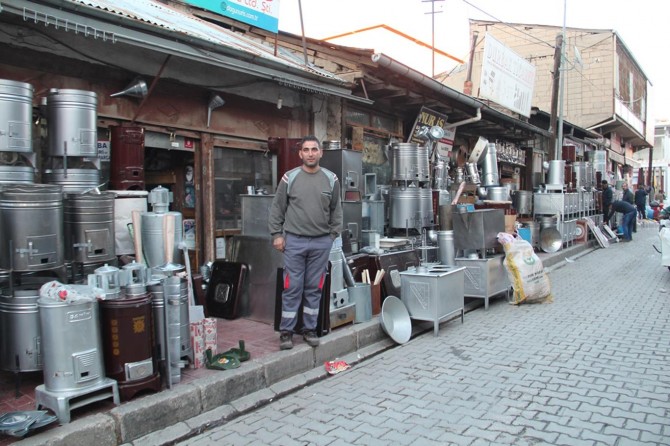 Van sobacılar çarşısı esnafı: Sektörümüz yok oluşa doğru gidiyor