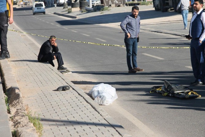 Ters yönden gelen aracın çarptığı çocuk hayatını kaybetti