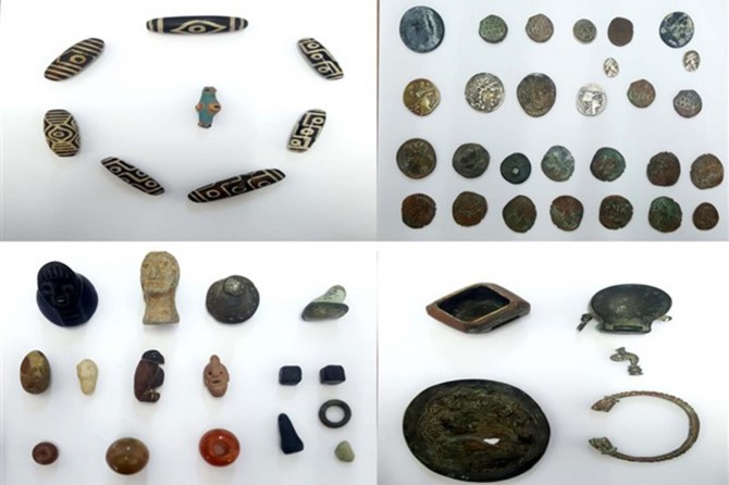 Diyarbakır'da tarihi eserleri satmaya çalışırken yakalandılar