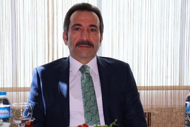 Vali Mantı'dan çiftçinin tepkisini çeken SÜTAŞ tesisine ilişkin açıklama