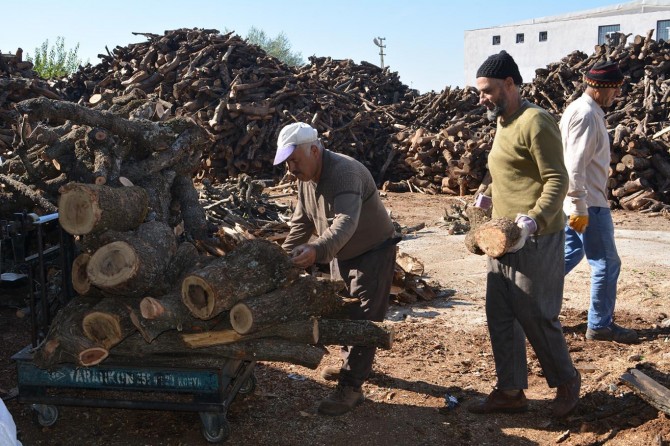 Batman'da oduncular kışa hazır