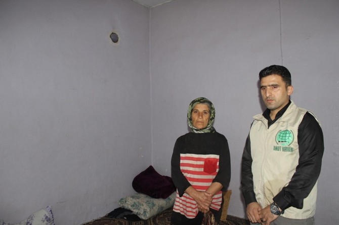 Dört yetimiyle bir odada yaşayan anne yardım bekliyor