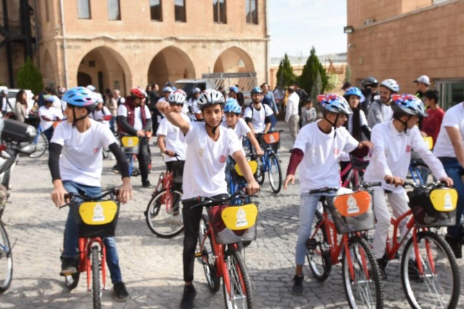 Kardeşlik için pedal çevirdiler