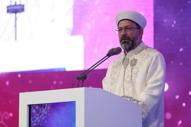 Diyanet İşleri Başkanı Erbaş: Ümmetin vahdetine alimler öncülük edecek