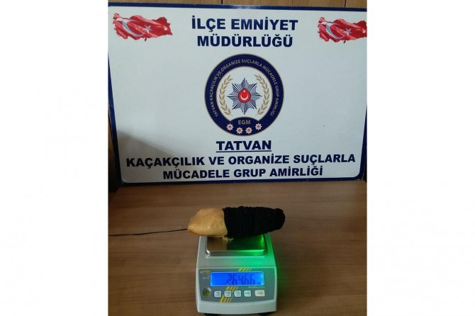 Di otobusa rêwîyan de tiryak hat bidestxistin