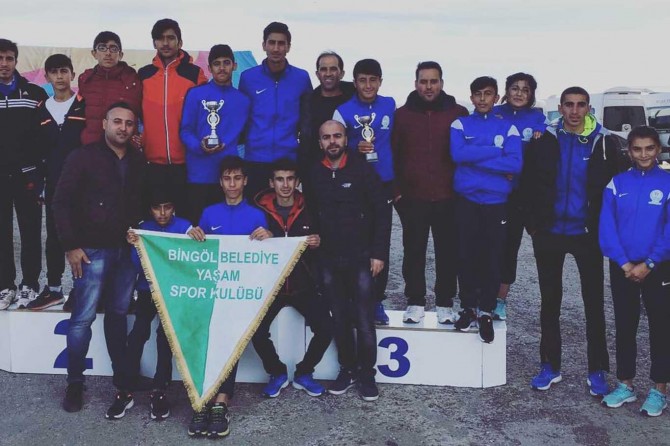 Bingöl Belediyesi Yaşamspor bölge 3’üncüsü oldu