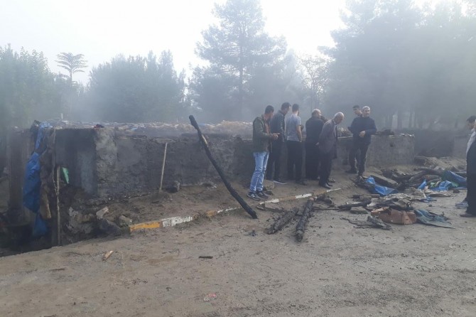 Batman Beşiri'de ahırda çıkan yangında 10 büyükbaş hayvan telef oldu