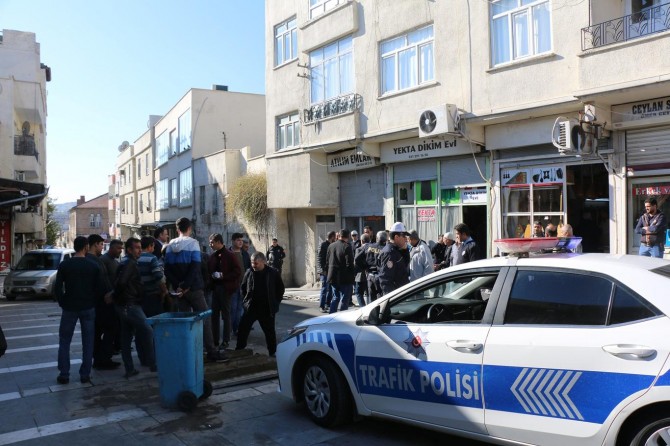 Eksik bırakılan yol esnafı çileden çıkardı