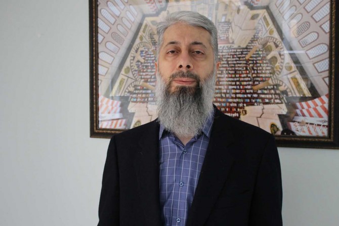 Gençliğin deizme kaymaması için cami eksenli bir hayata dönülmeli