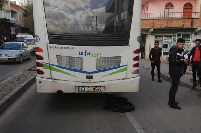 ​Halk otobüsünün altında kalan çocuk hayatını kaybetti