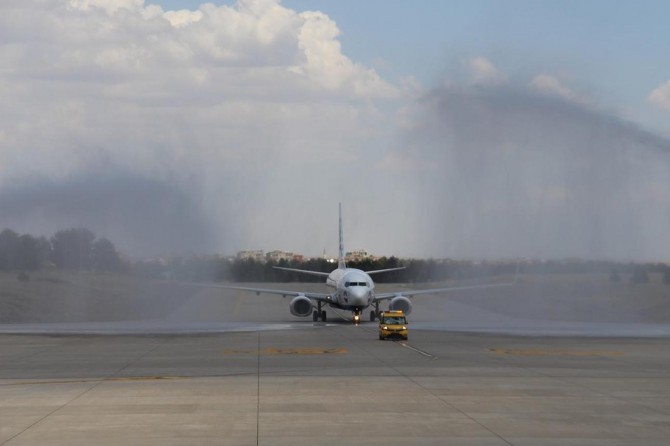 Diyarbakır Havalimanı'nda yolcu trafiğinde artış
