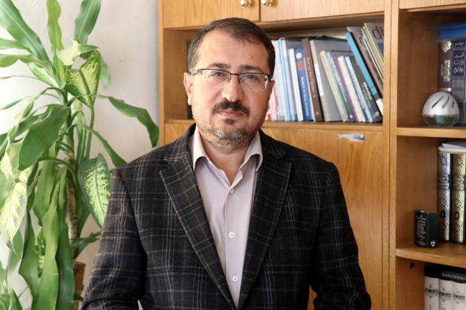 CHP’nin içerisinde olan İslam düşmanlığının dışarıya yansımasıdır