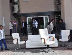 Başkanın Makam Koltuğuna Haciz