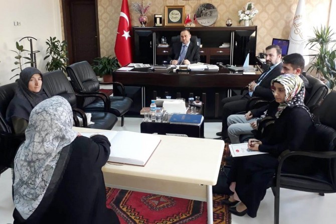 Görme engelliler umre için yarıştı