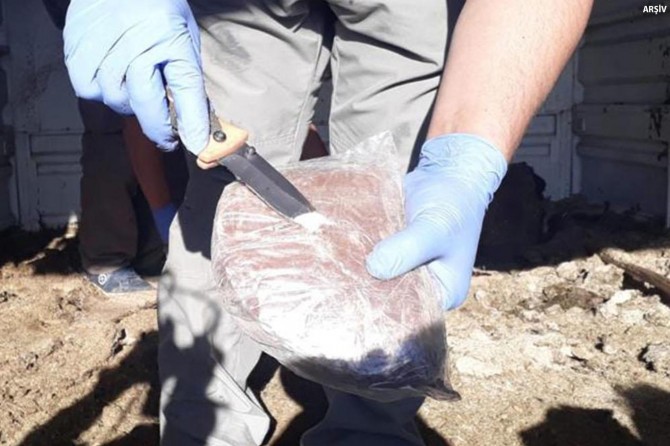 Adıyaman'da 10 ayda binlerce kişiyi zehirleyecek uyuşturucu ele geçirildi