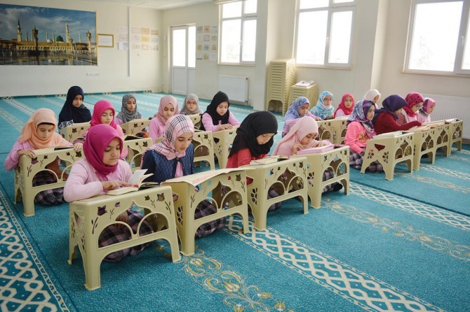 Imam Hatip students to memorize Qur'an and learn 4 languages