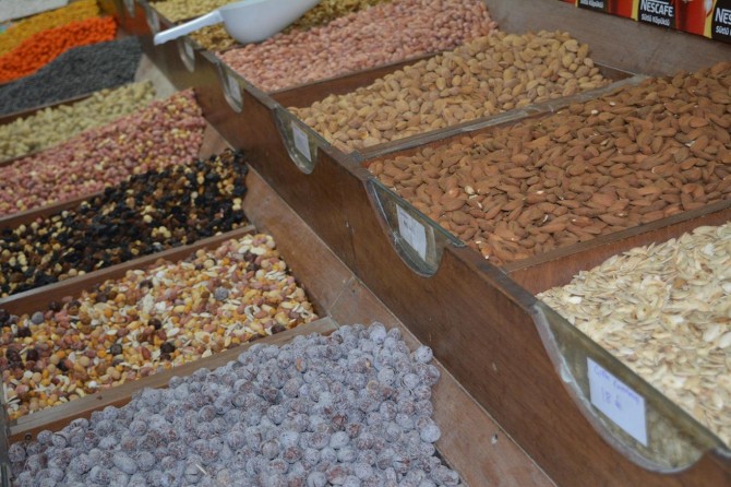 ​"İthal kuruyemişler bu sezon cep yakacak"