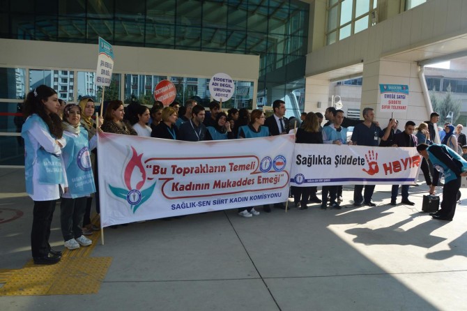 Sağlık çalışanlarından meslektaşlarına yönelik şiddete tepki