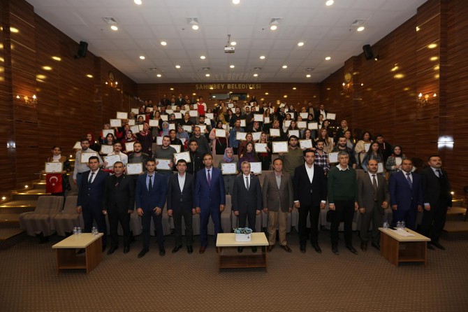 Meslek edinme kursuna katılan kursiyerlere sertifika verildi
