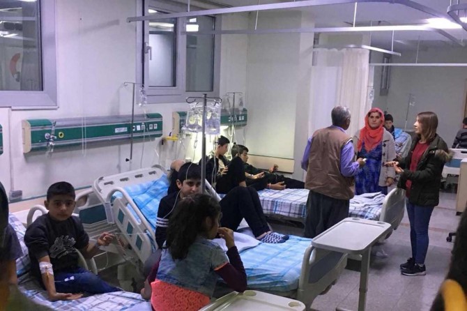 Mardin’de 136 öğrenci yemekten zehirlendi