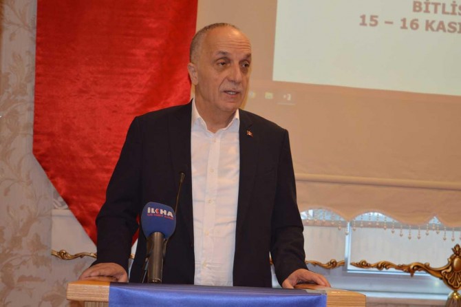 ​Bin 600 TL’nin altında çalışan 20 milyon insan var