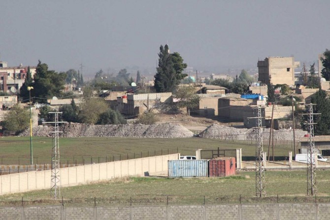 "Pit" mobility in Qamishli